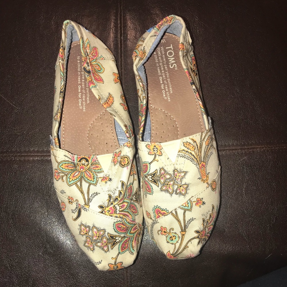 Paisley Print Toms Shoe